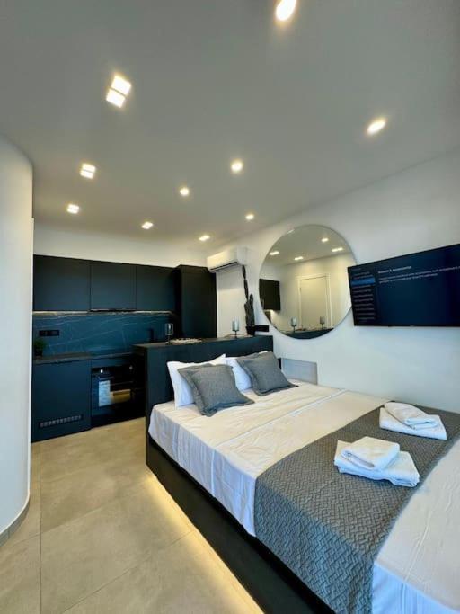 Bluemotion - Cityview Piraeus Bagian luar foto