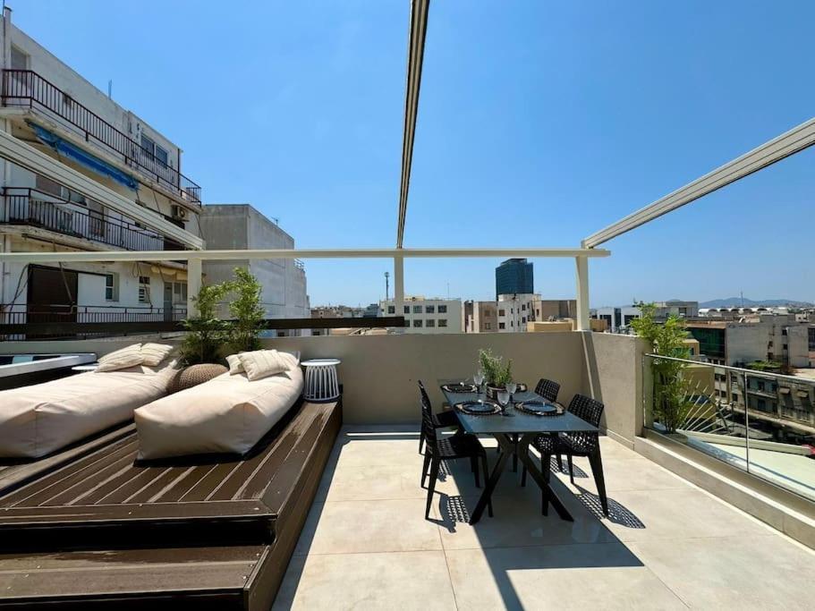 Bluemotion - Cityview Piraeus Bagian luar foto